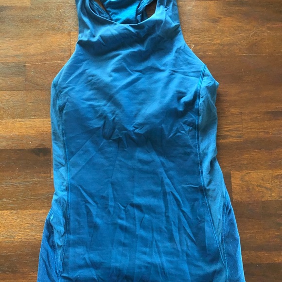 Lululemon Workout Top Size 2 - Worn Only Once! - Picture 2 of 2